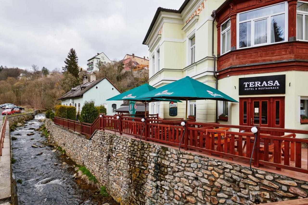 Hotel Terasa Вимперк Екстериор снимка
