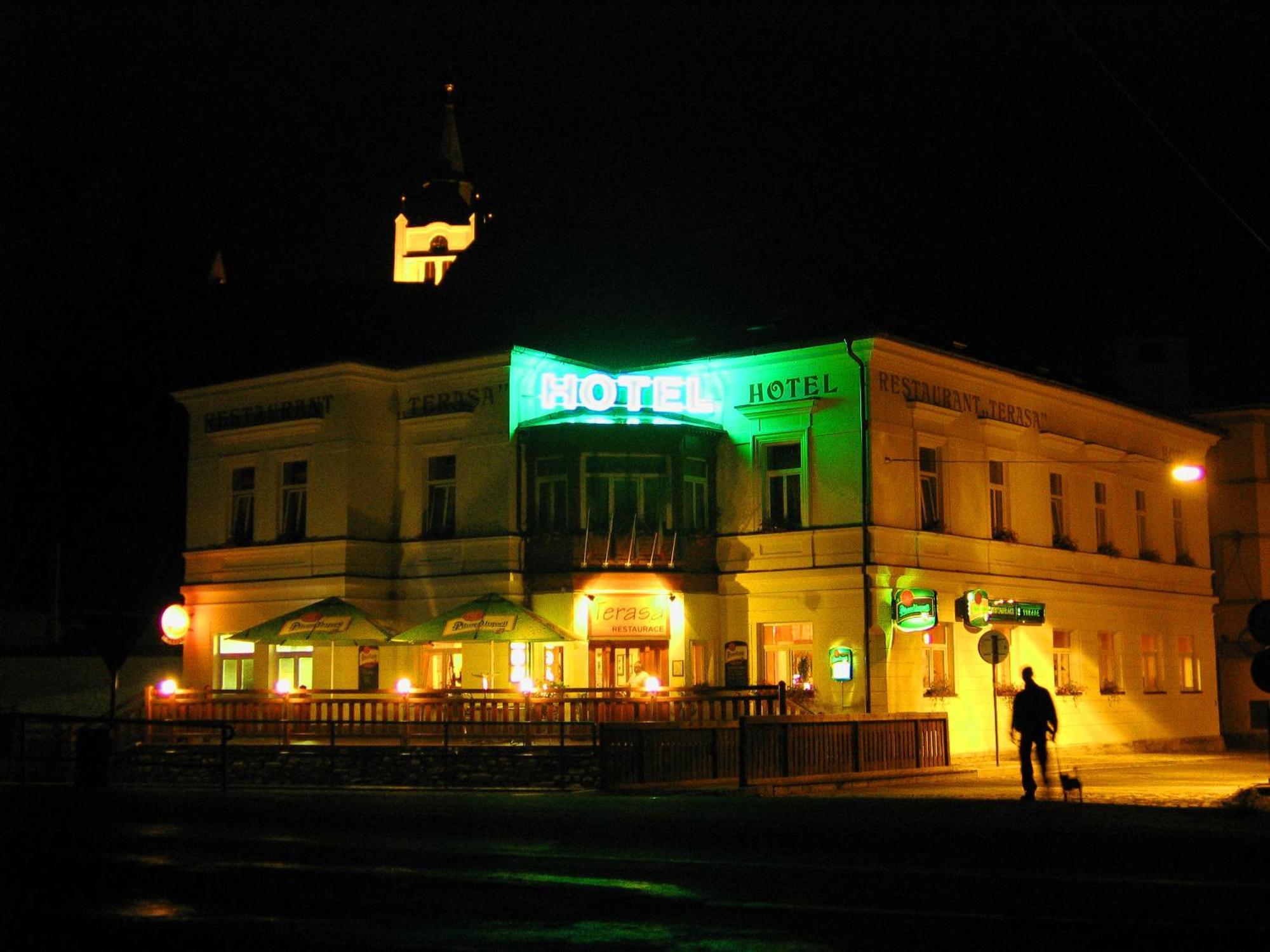 Hotel Terasa Вимперк Екстериор снимка